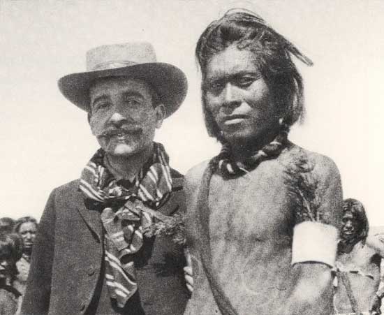 Aby Warburg en 1895 con los indios Pueblo