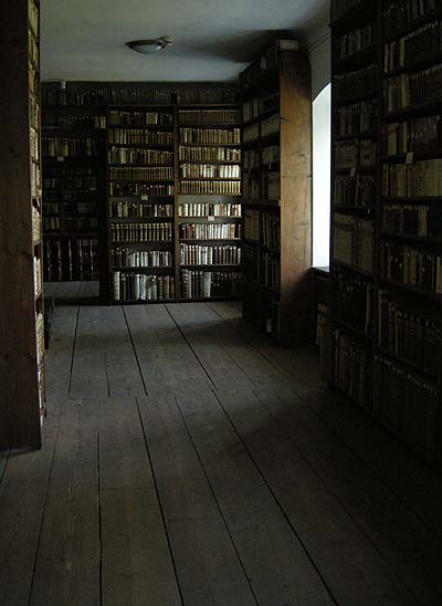 Kalocsai Főszékesegyházi Könyvtár, K terem