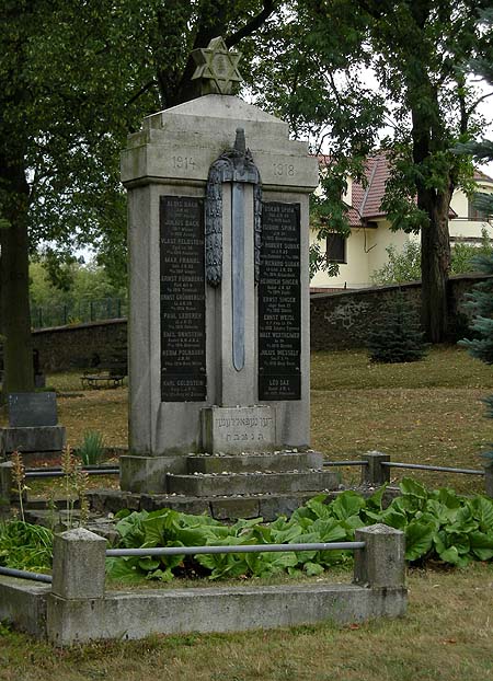 Třebič (Trebitsch), Jewish quarter and cemetery